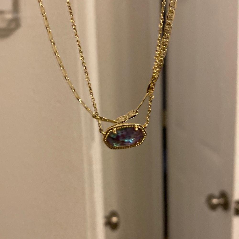 Gorgeous two strand Kendra Scott gold necklace